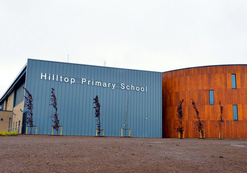 image of the outside of the completed Hilltop Primary School, built by Morgan Sindall Construction