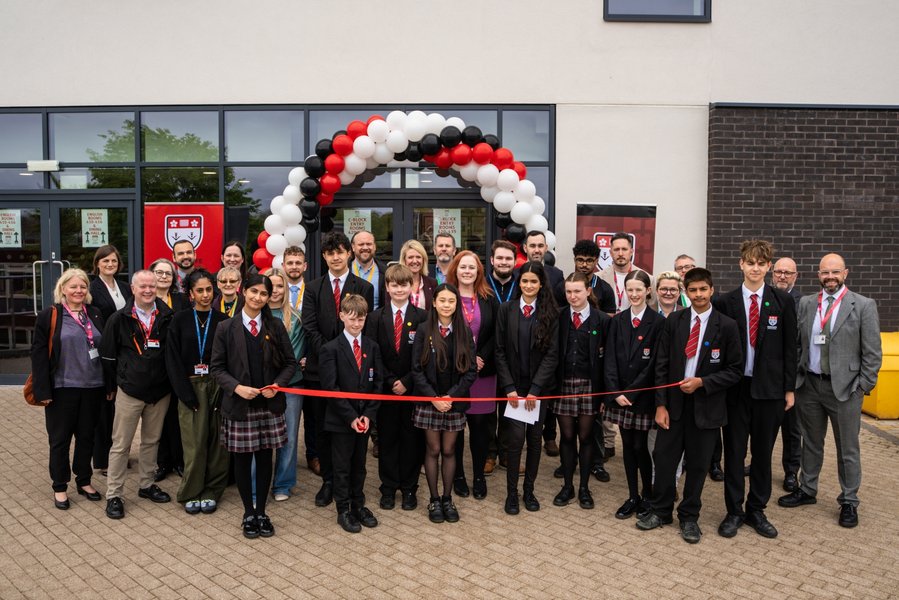 Rushcliffe Academy ribbon cutting group shot