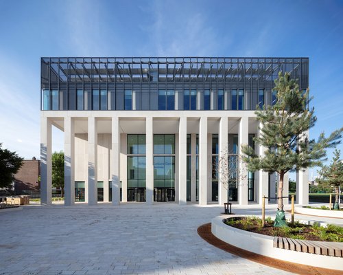 Picture of the completed Hackney Britannia Leisure Centre from the outside (Image credit: Diane Auckland, Fotohaus)