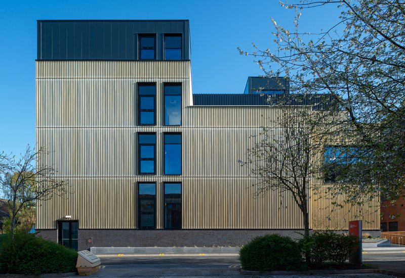 ms110425 Uclan Vet School lo-res-08