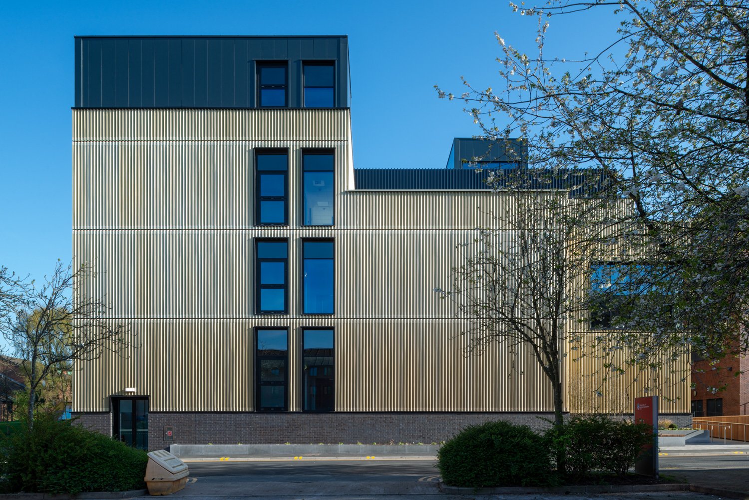 ms110425 Uclan Vet School lo-res-08